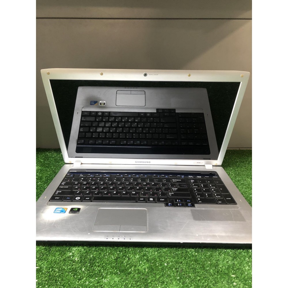 Ноутбук Samsung NP-R730 i3-380M